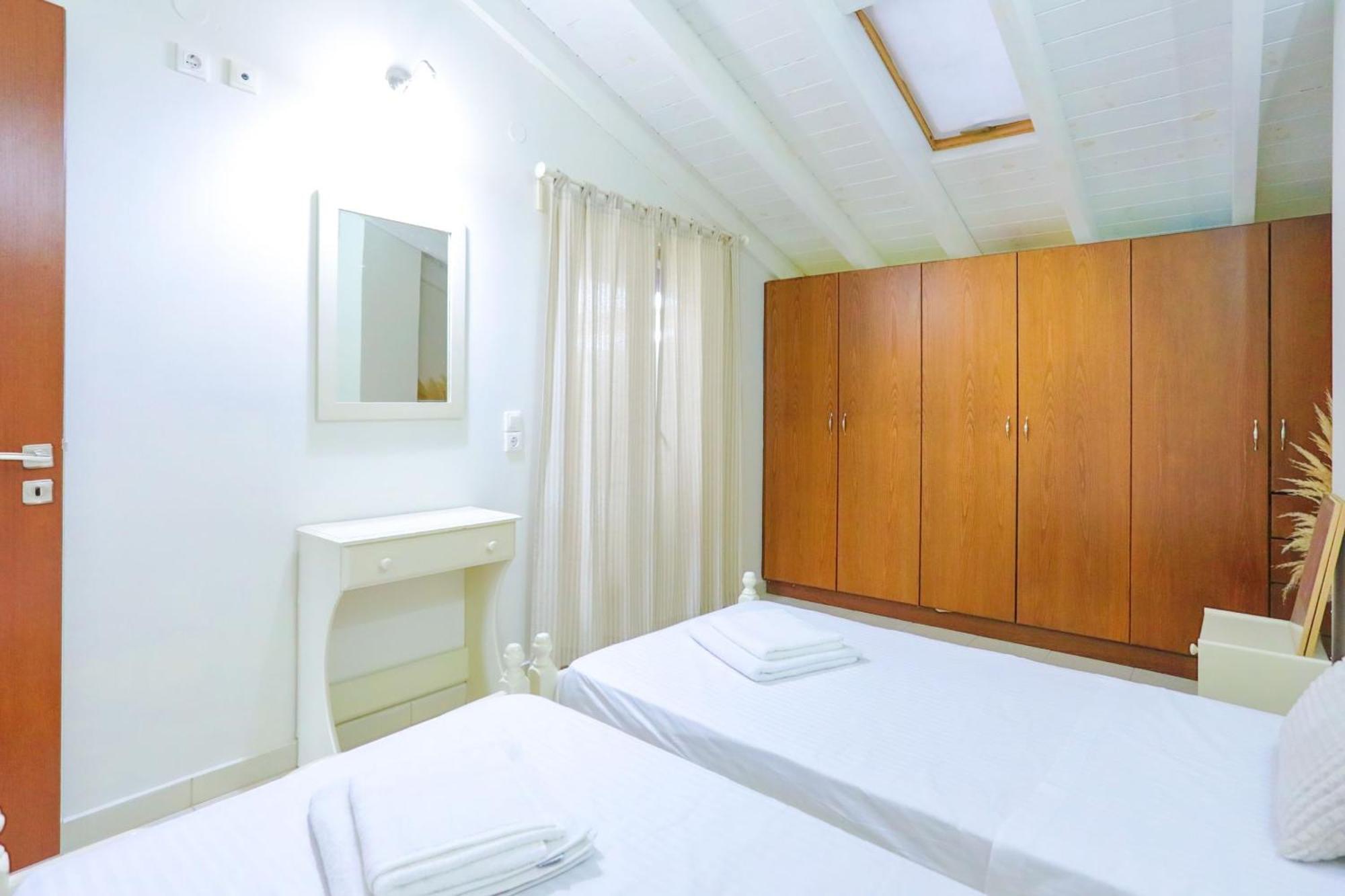 Villa Teresa Рода Екстериор снимка