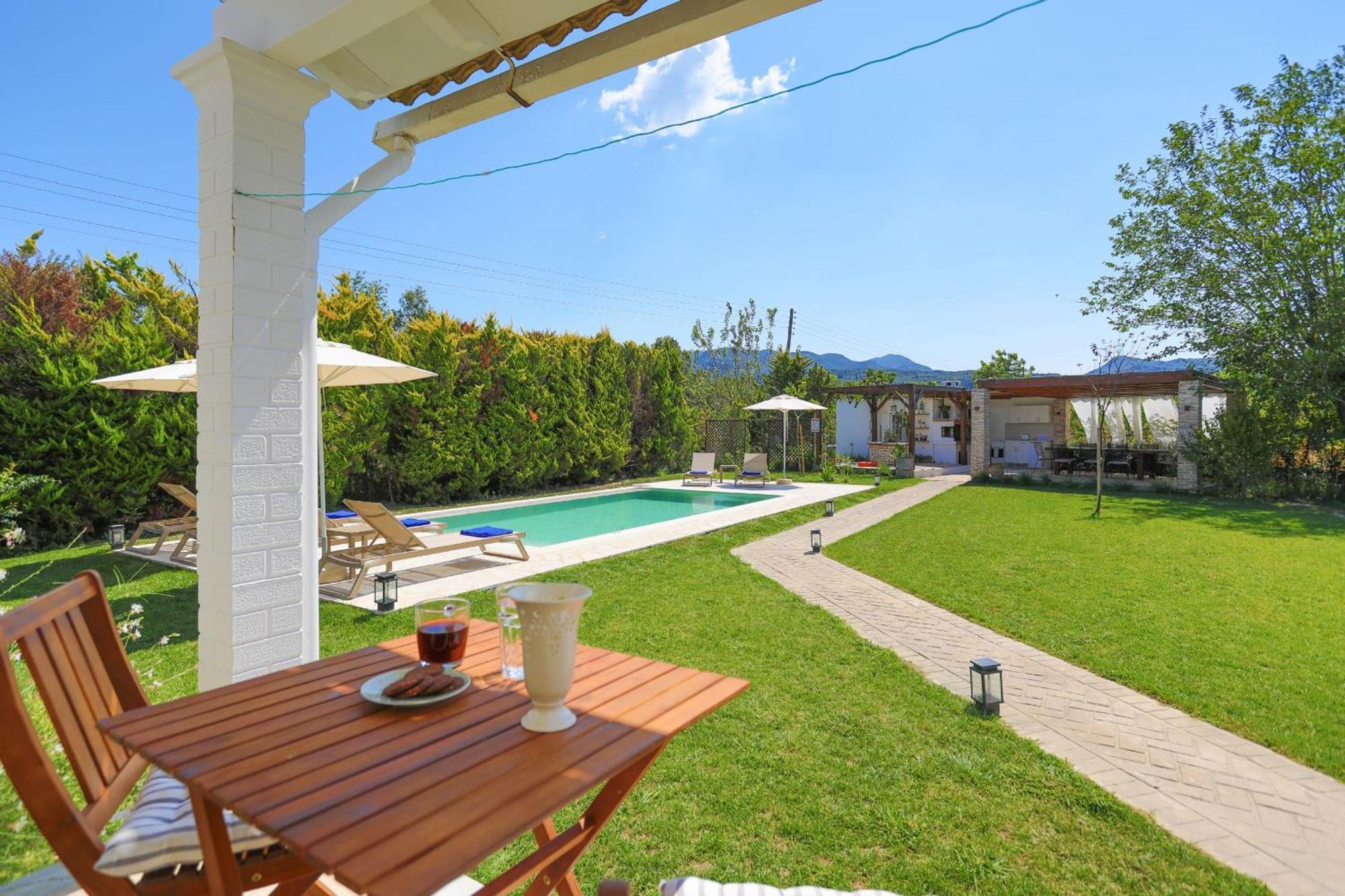 Villa Teresa Рода Екстериор снимка