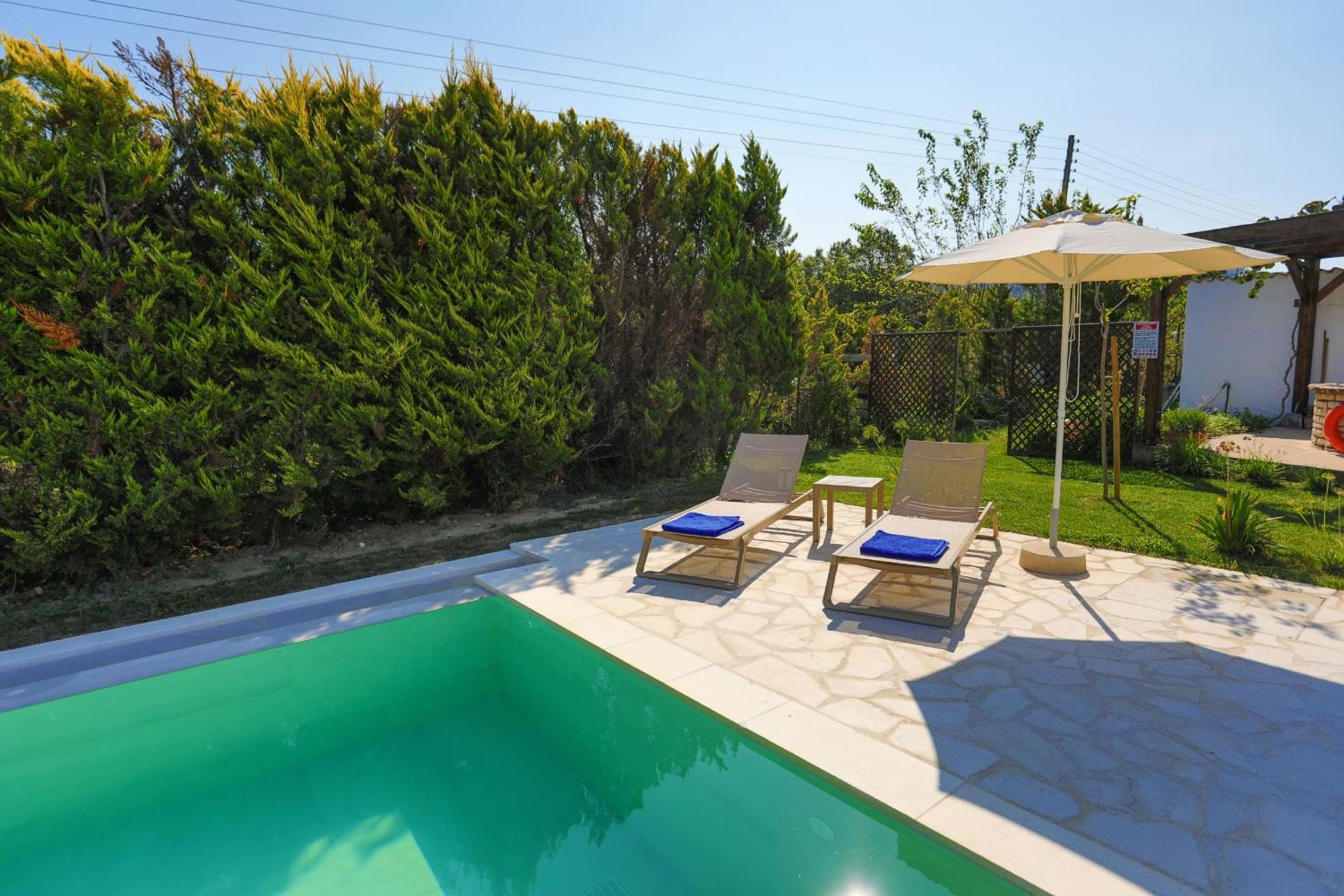 Villa Teresa Рода Екстериор снимка